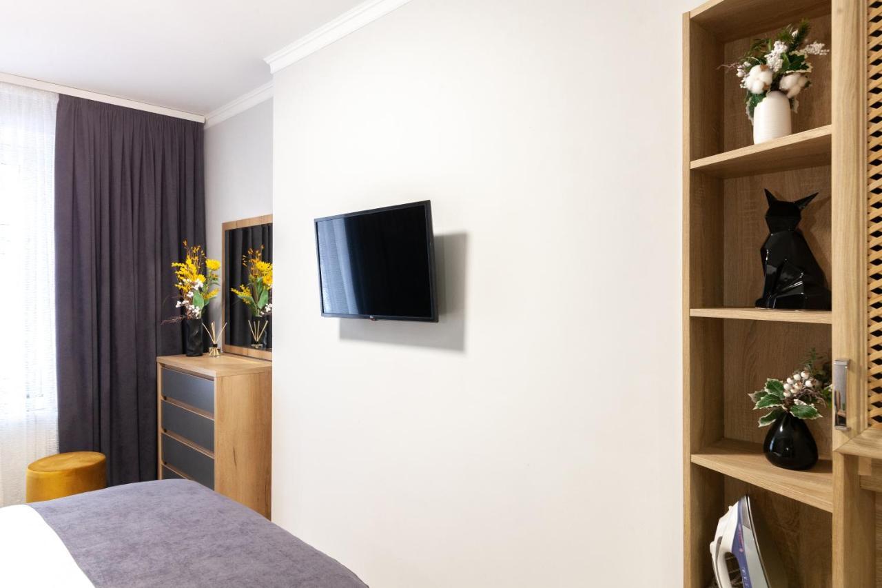 Alfa Apartments Kniazia Leva 2 Leopoli Esterno foto